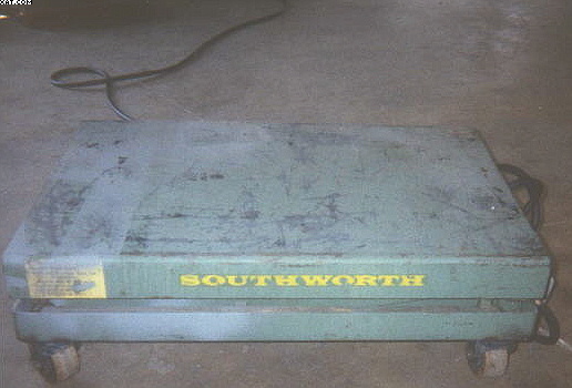 SOUTHWORTH Model LS 2 24 Electric Lift Table, Portable,